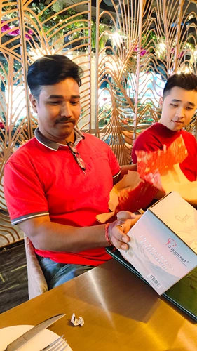 efflux_2025_2025Lunch_p4